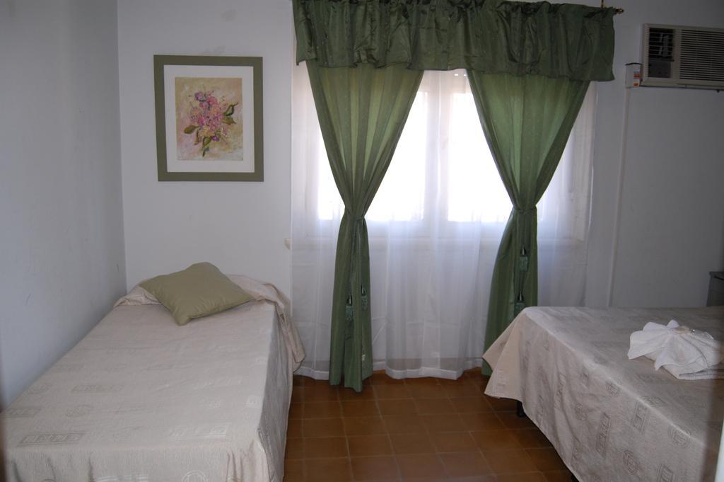 Monte Carlo Hotel Villa Carlos Paz Habitación foto